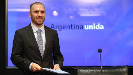 Guzmán anunció un acuerdo con el Club de París y se metió de lleno en la campaña