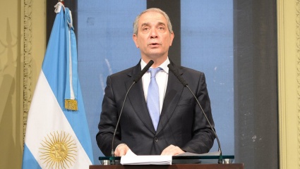 Julio Alak, internado por una neumonía en La Plata