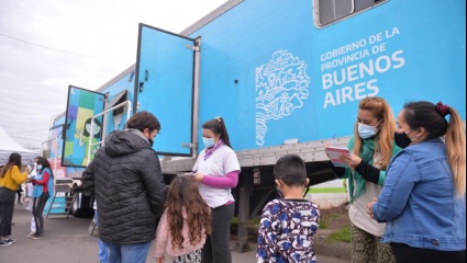 350 mil bonaerenses fueron vacunados entre el 9 y 10 de julio, y se sostiene la caída de contagios
