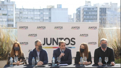 Mientras Garro llama a inversiones, el randazzismo quiere partir en cuatro a La Plata