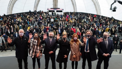 Acompañado por Gollán y Tolosa Paz, el presidente lanzó la segunda etapa de Argentina Programa