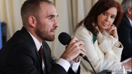 Crece la presión sobre Guzmán: grupos ultrakirchneristas publican duro comunicado pidiendo duplicar el déficit