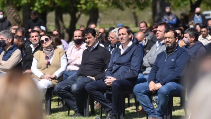 Julio Garro logró la foto de la unidad de Juntos en La Plata