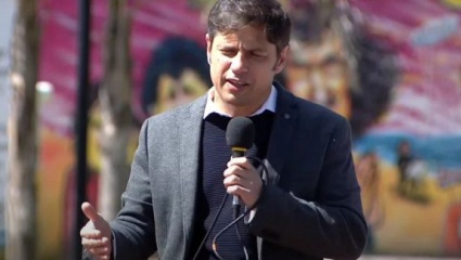 Axel Kicillof anunció “viajes de egresados gratis” para 220 mil alumnos en toda la Provincia