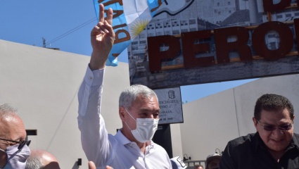 A la espera de la oficialización de las listas, los candidatos de Berisso siguen en campaña