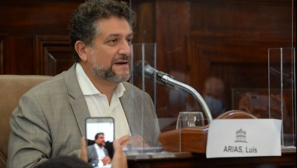 Arias: “Garro quiere crear una cortina de humo para ocultar que tiene que presentarse ante la Justicia”