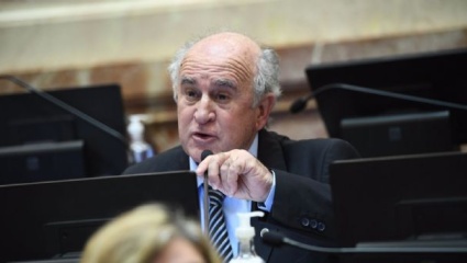 Buscan cobrar impuestos a activos externos sin declarar para pagar la deuda con el FMI
