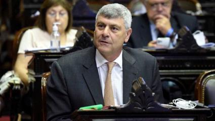 Buryaile presentó un proyecto para crear billetes de 2 mil, 5 mil y 10 mil pesos