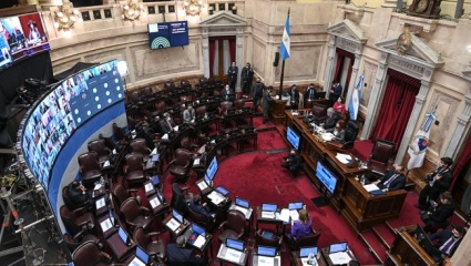 Senadores, hartos de esperar