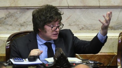 Tras una discusión con Cecilia Moreau, Milei se fue del recinto a los gritos