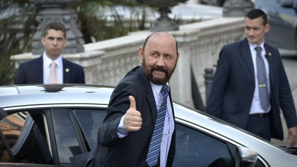 Insfrán anunció una batería de medidas económicas para el último bimestre