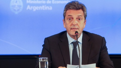 Fin de año: entre la enorme deuda pública en pesos, la baja en el gasto y la atracción de dólares