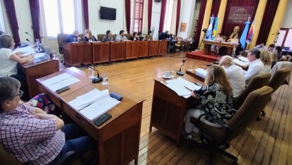 Los presupuestos municipales se debaten entre el brindis y el pan dulce  