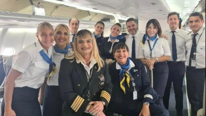 Hito para la comunidad LGBTIQ+: la primera pilota trans del país trabaja en Aerolíneas Argentinas