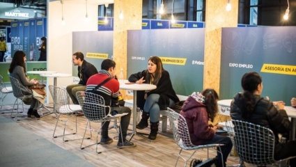 Empleo y juventud: una encuesta revela que estabilidad económica se ubica en el horizonte de la mayoría