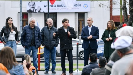 En busca del voto radical, Kicillof homenajeó a Raúl Alfonsín: “Si el campo popular no se pone de pie, la patria está en peligro”