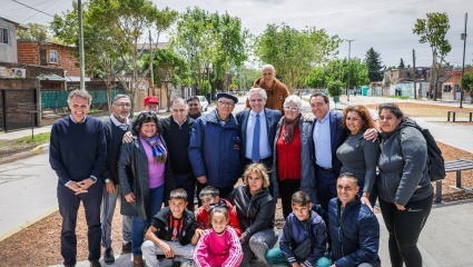 El presidente recorrió el entubamiento del Arroyo Jiménez en Florencio Varela