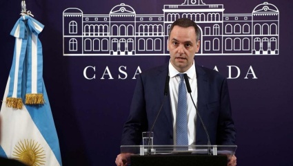 El Gobierno analiza descontar el día a estatales que participen del paro general del 24