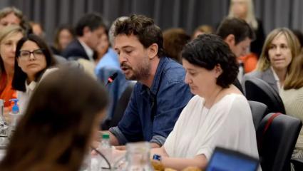 El cine opina: Vanessa Ragone y Santiago Mitre expusieron en contra de la Ley Ómnibus
