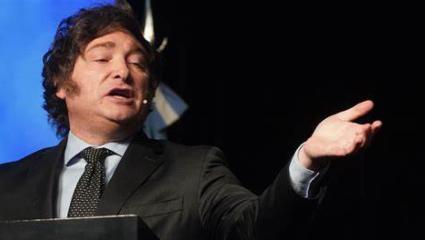 Milei potencia la guerra con sus adversarios bajo el ala protectora del PRO