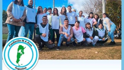 La Fundación M.A. KOM celebró el Día de la Patria