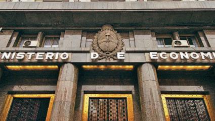 El Gobierno nacional se aferra a los superávits gemelos para salir a flote