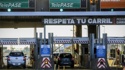 El Gobierno oficializó la suba de peajes en rutas y autopistas