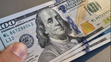 El dólar blue sigue escalando y presiona al Gobierno, que busca evitar una devaluación