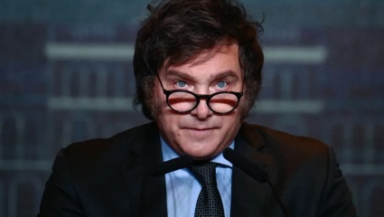 ¿El kirchnerista menos esperado?: Milei acusó a un banco de “intentar desestabilizar al Gobierno”