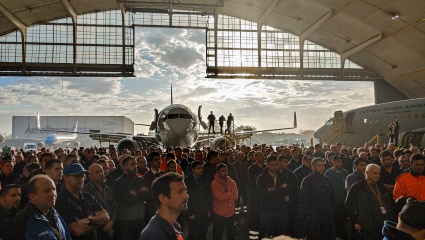 Sigue la sangría de empleo: Aerolíneas Argentinas lanza un nuevo plan de Retiro Voluntario
