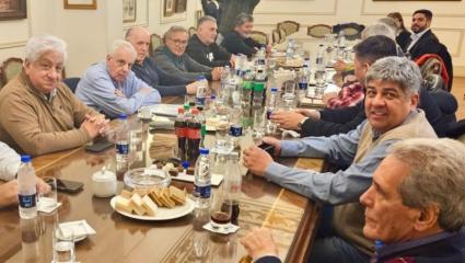 La CGT se reunió para definir su estrategia: descartó el paro y busca un diálogo con el Gobierno