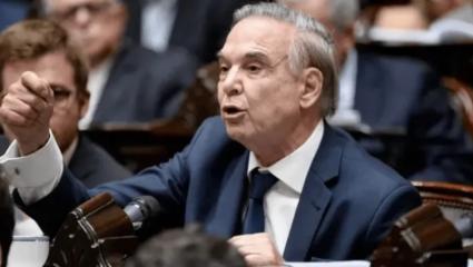 Miguel Pichetto no logra ampliar su bloque