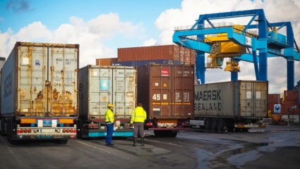 La balanza comercial acumula un saldo positivo de US$12.200 millones en lo que va del año
