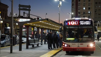 La combinación de colectivos será más cara y reducirán la frecuencia nocturna y de fin de semana