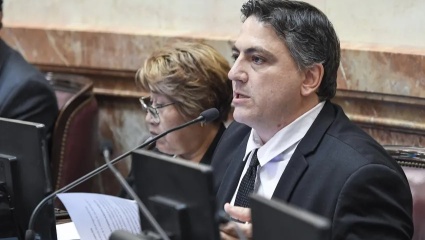 El oficialismo prendido fuego: los senadores libertarios echaron a Paoltroni del bloque