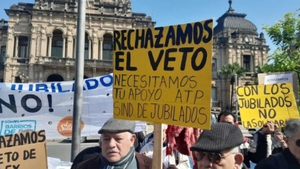 Aumento a los jubilados: el Gobierno oficializó el veto y Milei fue denunciado ante la justicia