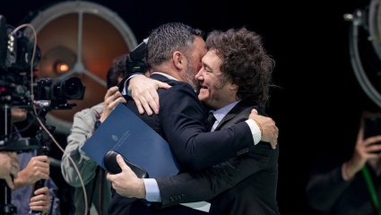 Milei inaugura una cumbre de ultraderecha internacional en el Centro Cultural Kirchner