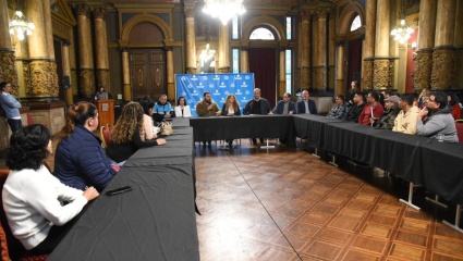 La Plata: más vendedores ambulantes adhirieron al plan de reconversión de la venta ilegal