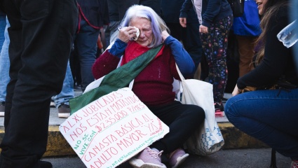 La política represiva de Milei no cesa y Bullrich culpa a los manifestantes: "Irresponsables y violentos"