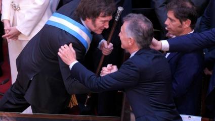 Macri consigue cargos, pero sigue sin juego propio 