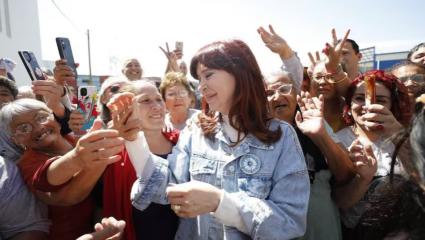 Cristina Kirchner reapareció en La Matanza: "La única fuerza que tenemos está en lo colectivo"