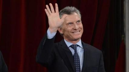 Macri cedió a la presión de Milei, pero se niega a ser furgón de cola