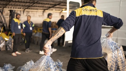 El Gobierno desregula el servicio postal, debilita a Correo Argentino y siembra dudas de cara a las elecciones