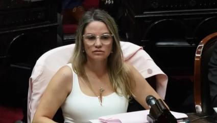 Carolina Píparo y su doble juego político: entre Milei y Kicillof