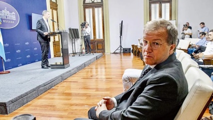 Mientras presentaban al nuevo procurador del Tesoro, renunció el secretario de Prensa
