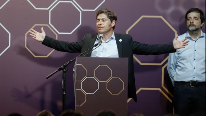 Kicillof tildó a Milei de chanta y afirmó: “Bajó los impuestos que no se coparticipan y subió los nacionales”