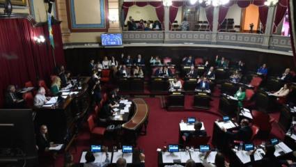 Parálisis legislativa y remodelación del Senado Bonaerense: tensiones entre el oficialismo y la oposición