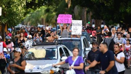 Masiva marcha en La Plata para reclamar justicia por el brutal crimen de Kim Gómez
