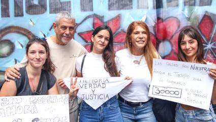 Jorge Ferraresi participó de la movilización en Plaza de Mayo: "Avellaneda tiene memoria"