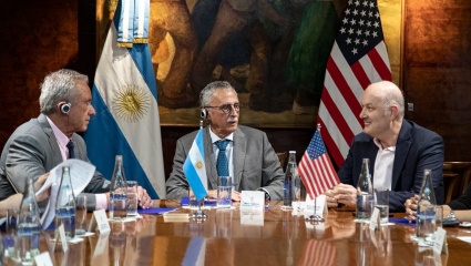 El Gobierno oficializó la salida de la OMS y profundiza el alineamiento antivacunas con Estados Unidos